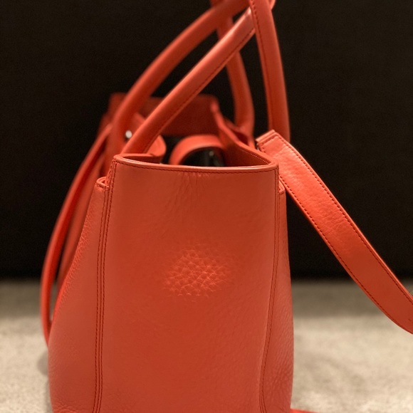 Sold on FB Chanel executive tote - Picture 2 of 13